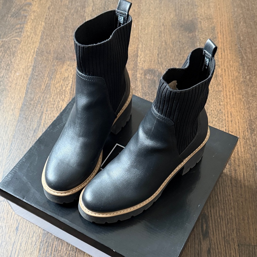 Dolce vita Tyler boots.